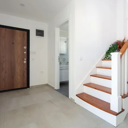 La Moda Aparts 公寓式酒店 4*